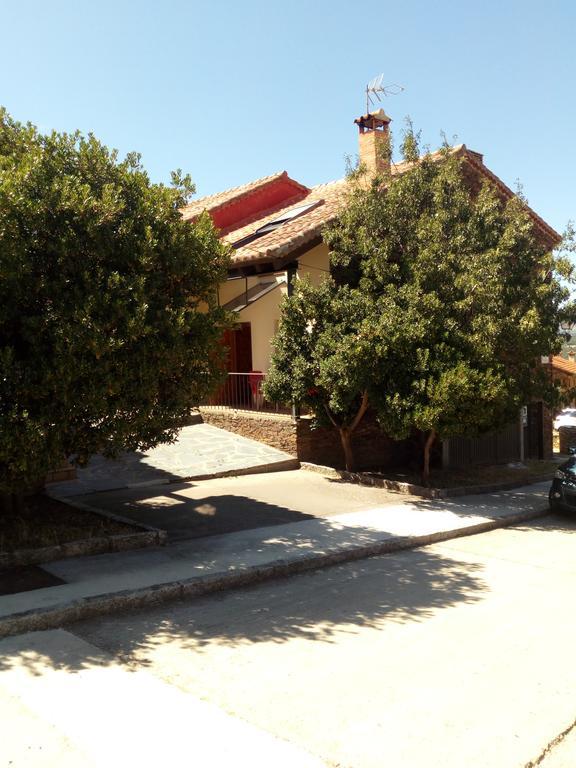 厄埃易高酒店 Cervera de Buitrago 外观 照片